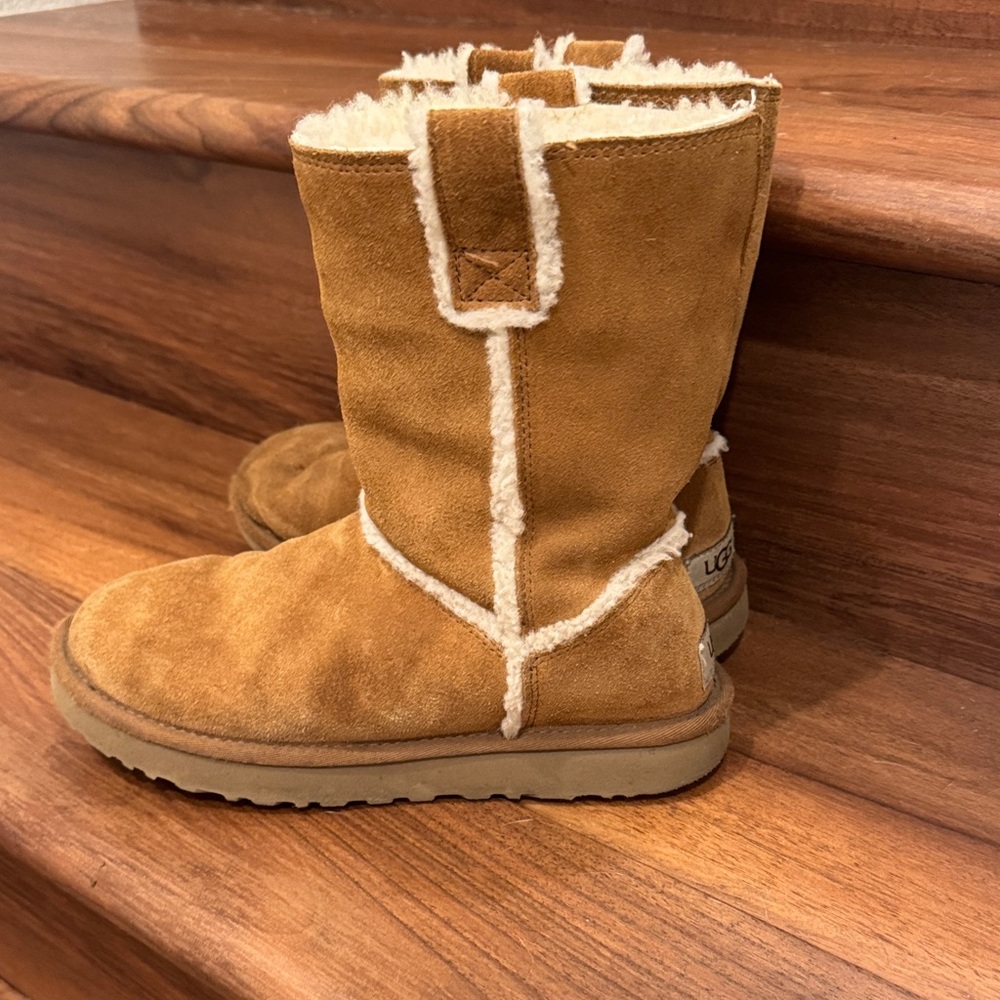 UGG Chestnut Shearling Boots